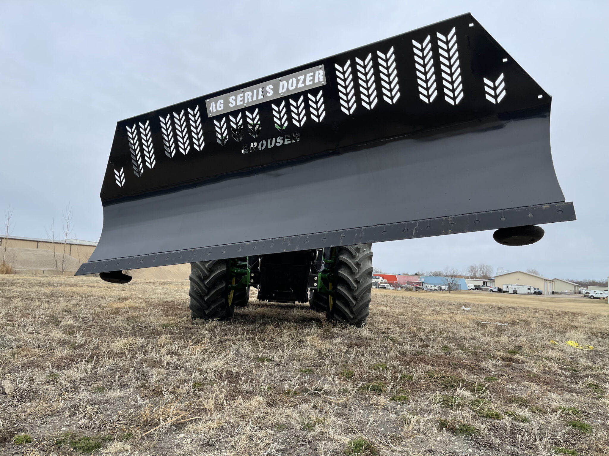 AG240 Dozer Blade Grouser Products, Inc.